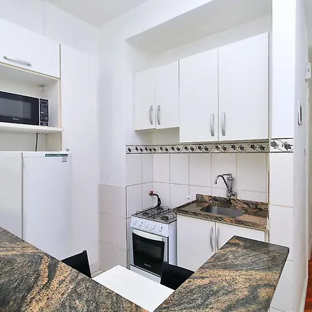 Studio muito economico p/ 3 pessoas em Copacabana-3